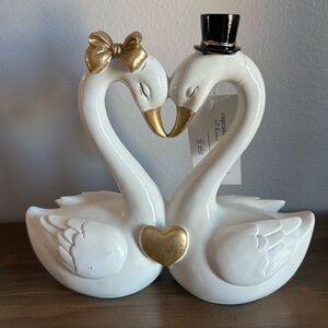 Cupcakes And Cashmere White And Gold Swan Couple Figurine Heart Bow Decor NEW